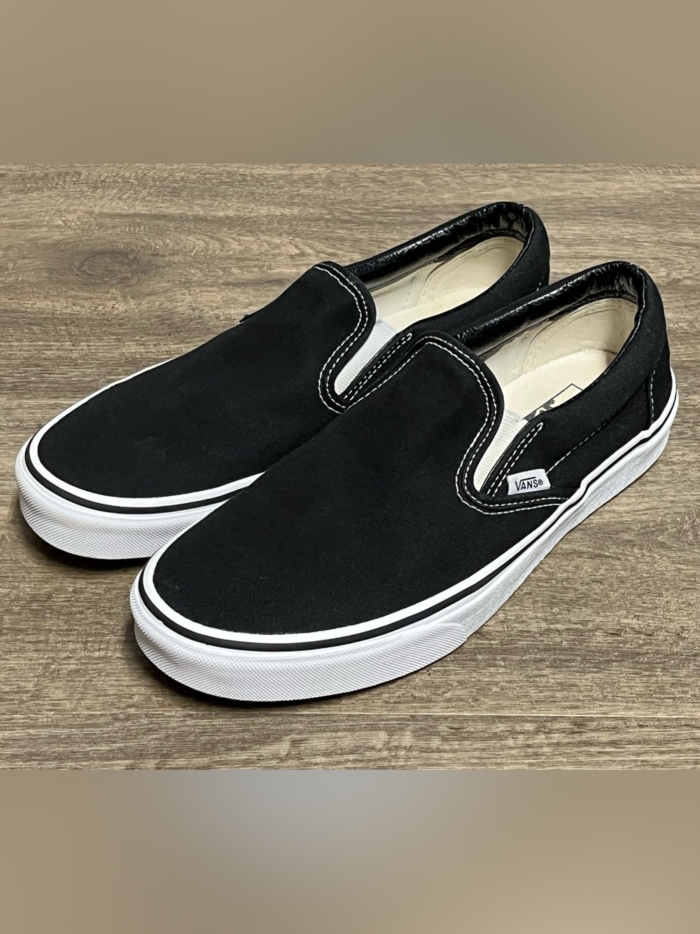 Vans Classic Slip-On - Black Canvas - Men 8.5/Women 10